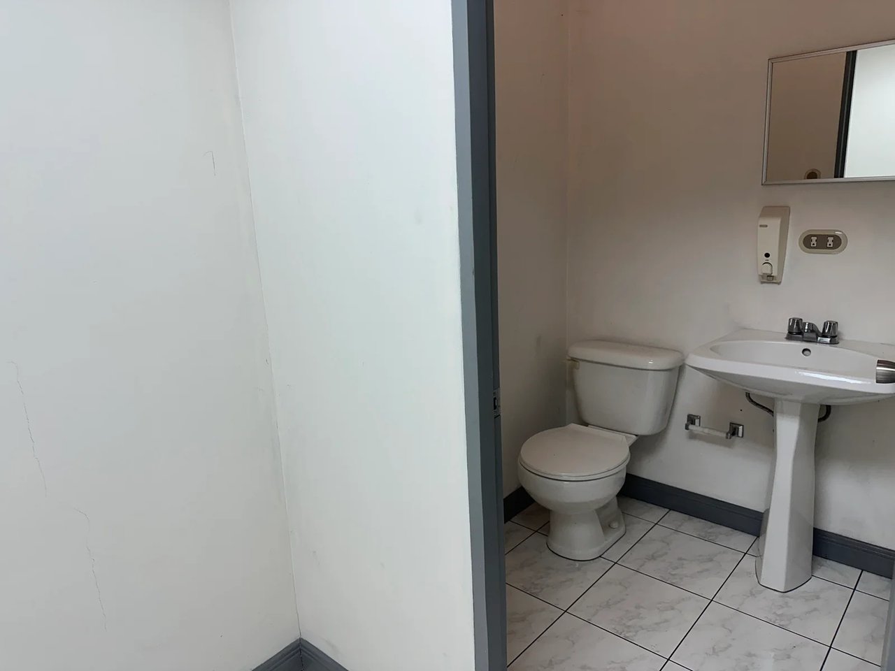 Dual Income Commercial Building, Escazu, San Jose