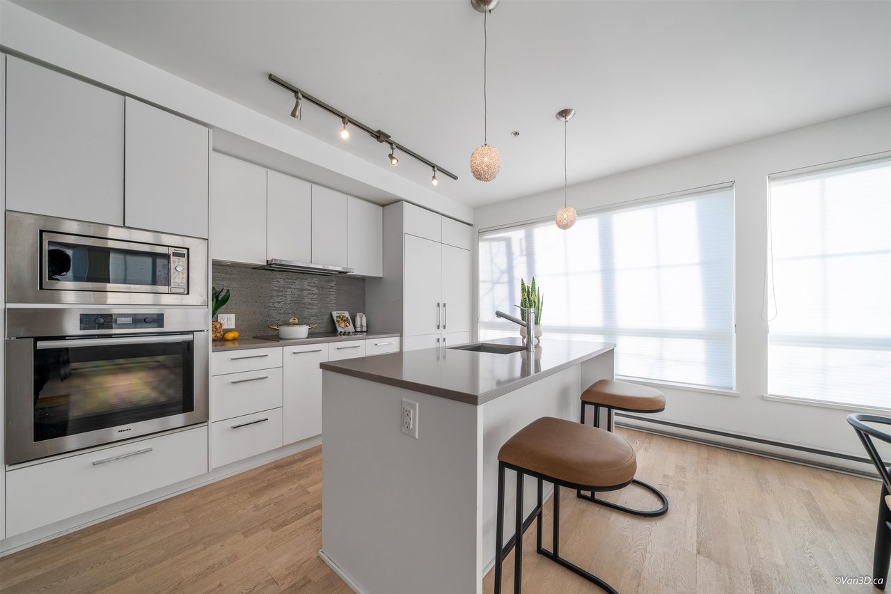 PH8-2468 Bayswater St