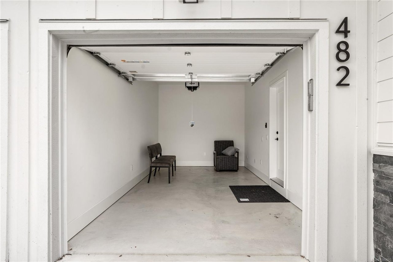 482 Grafton St, Esquimalt
