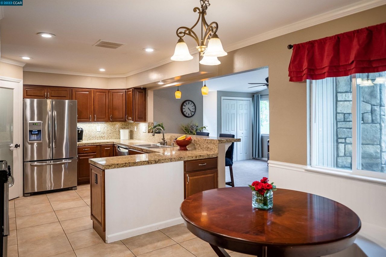 340 Black Oak Dr