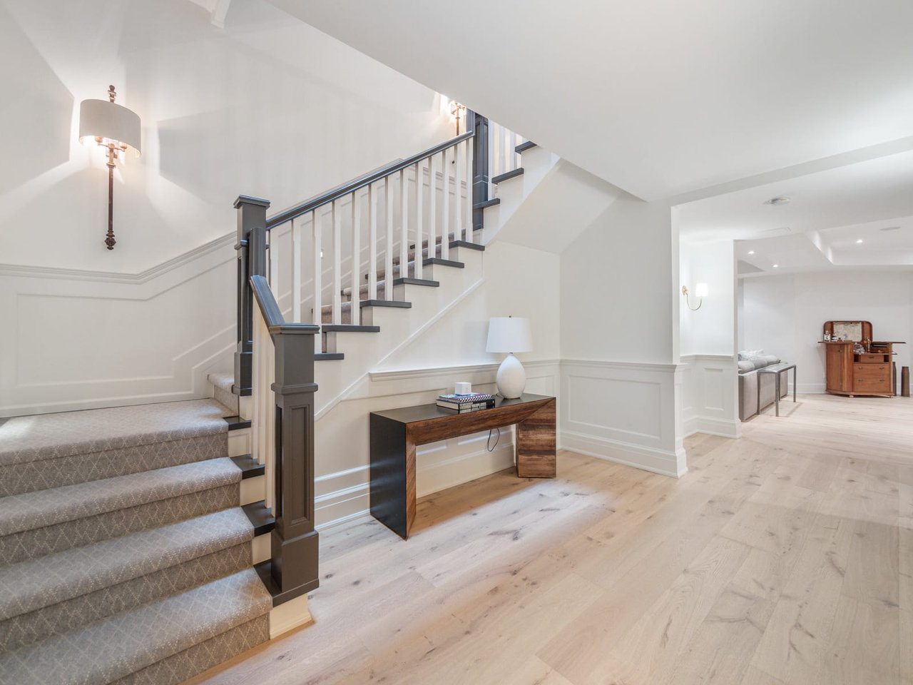 32 Howard Ave
