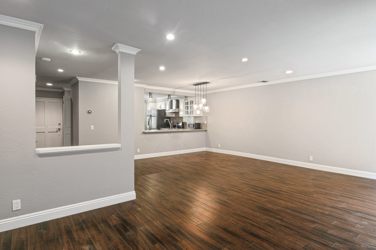 2022 Delaware Avenue Unit: 4