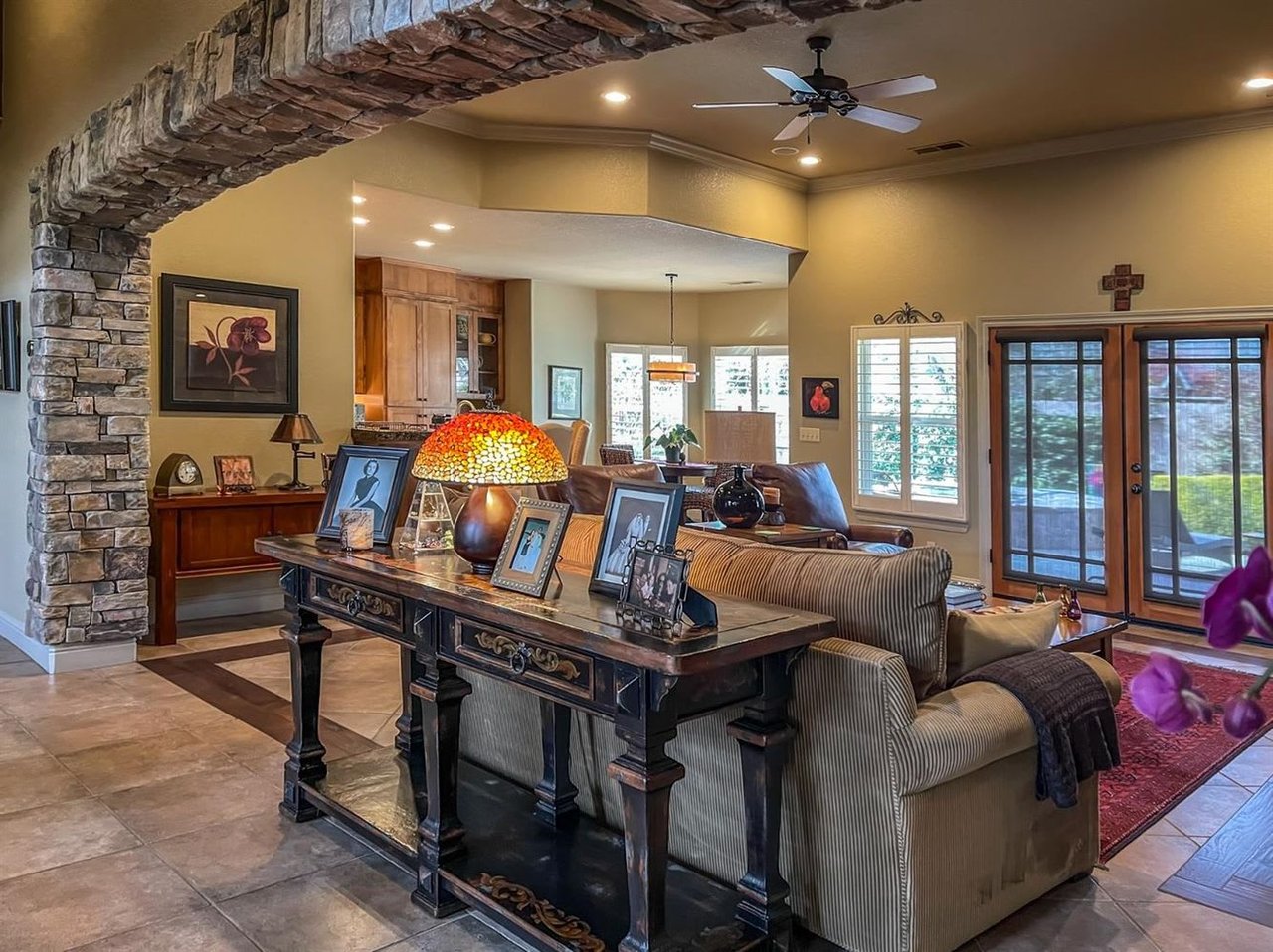 2531 Poppy Dr
