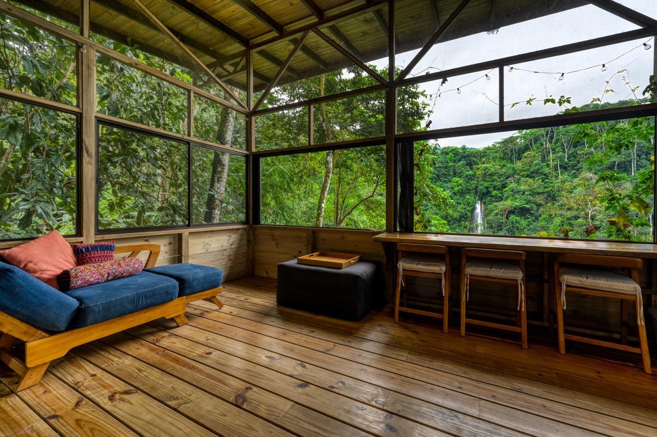 Private Waterfall Farm Cabin, Perez Zeledon, San Jose