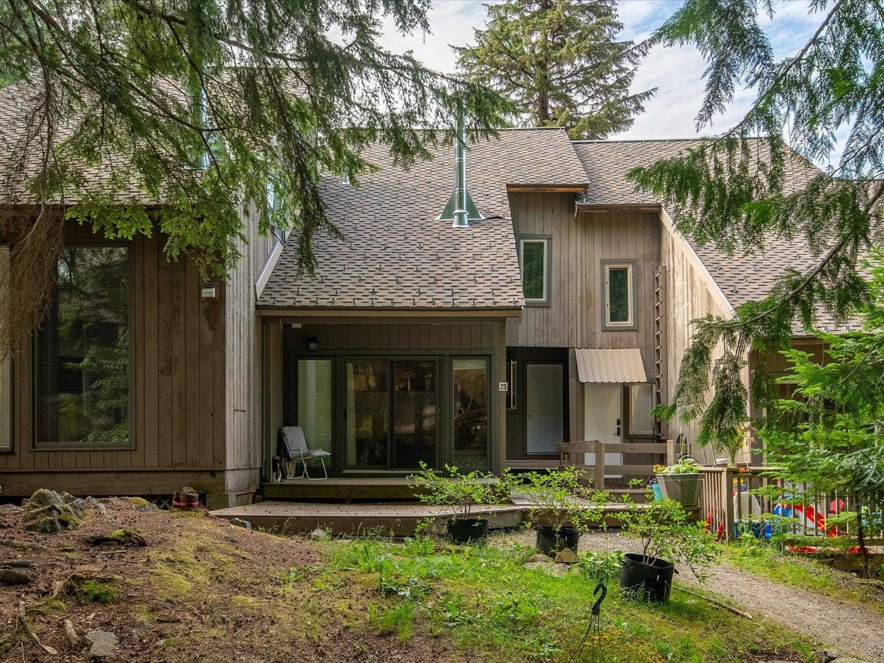 25-2301 Whistler Rd
