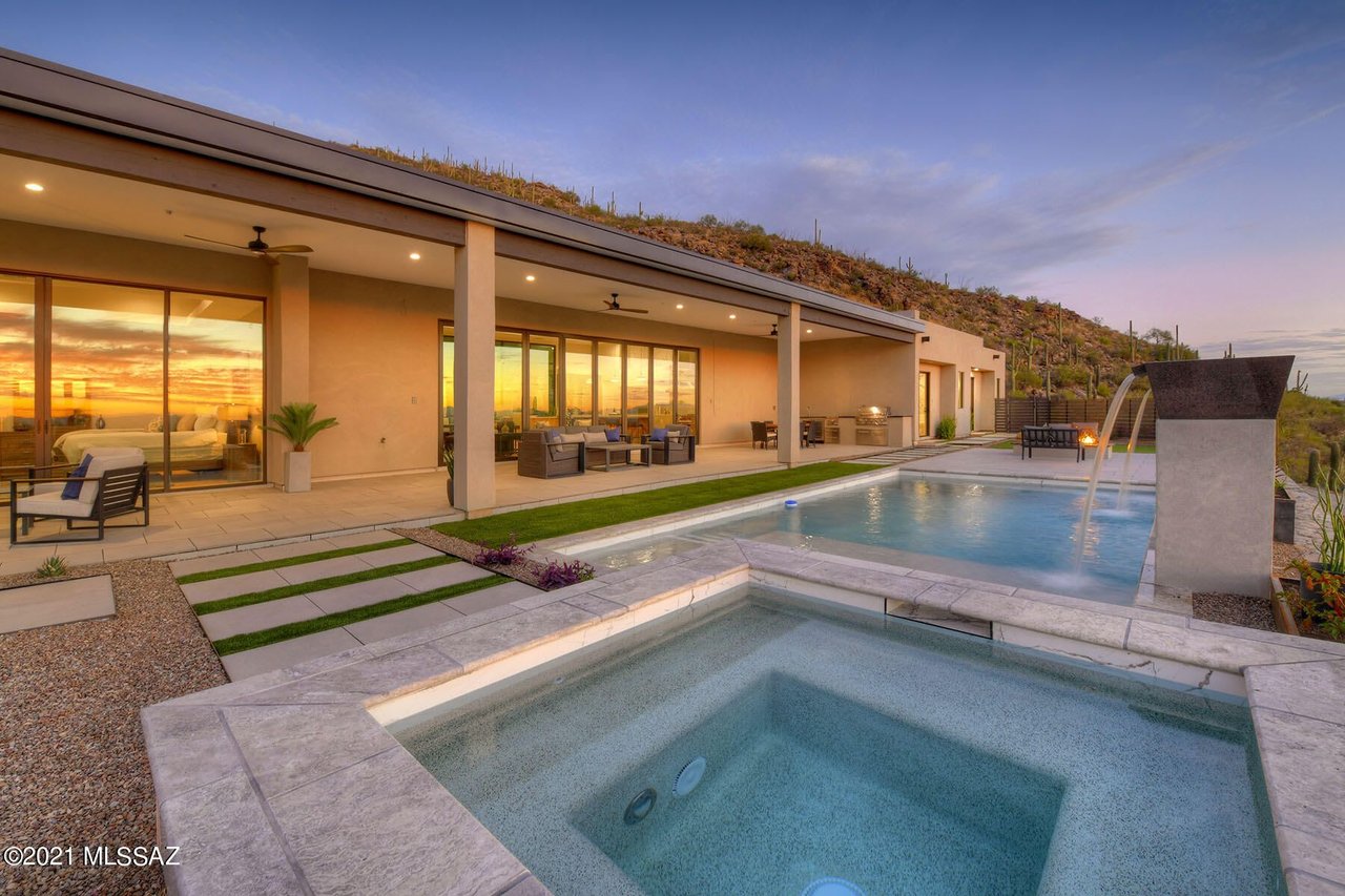 The Gallery At Dove Mountain