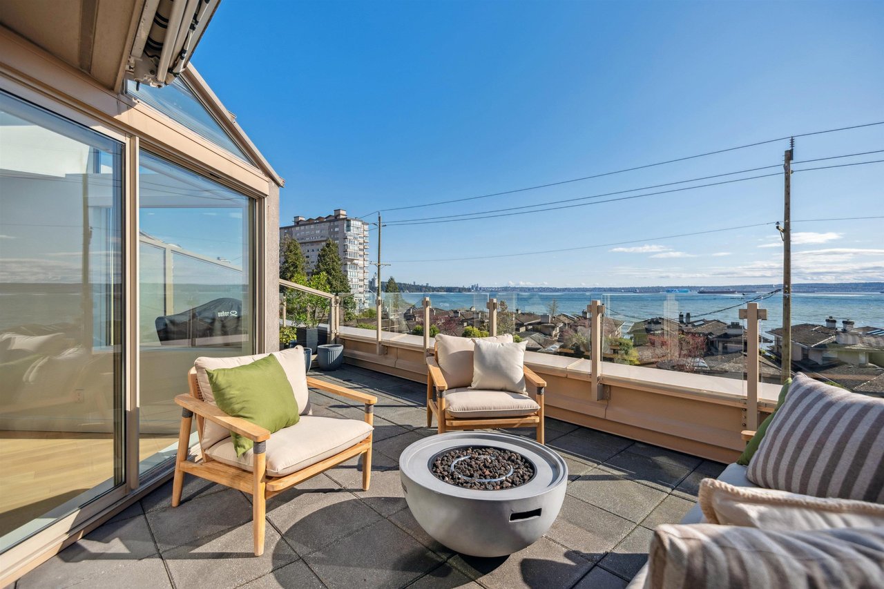 207-2433 Bellevue Ave