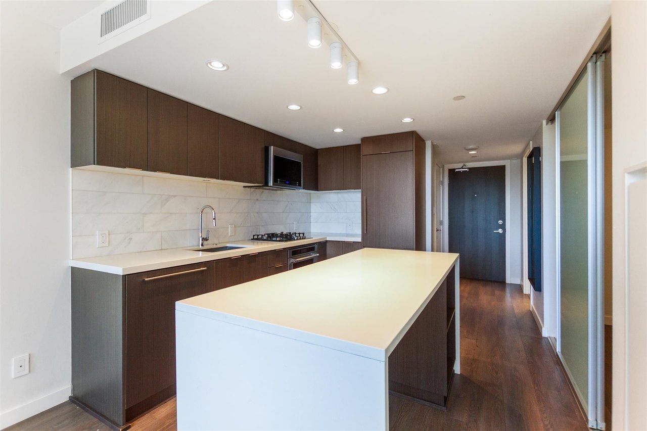208-8238 Lord St