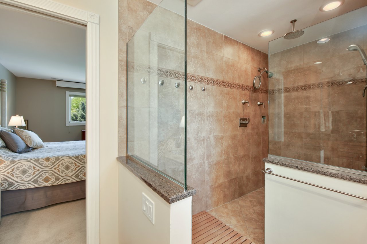 Beautifully Appointed Home Perfect For Entertaining