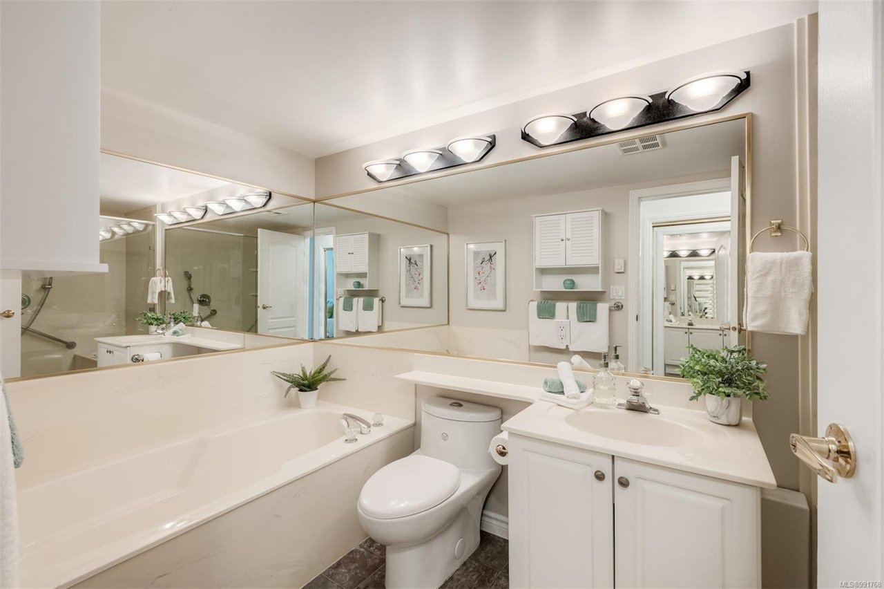 32-108 Aldersmith Pl