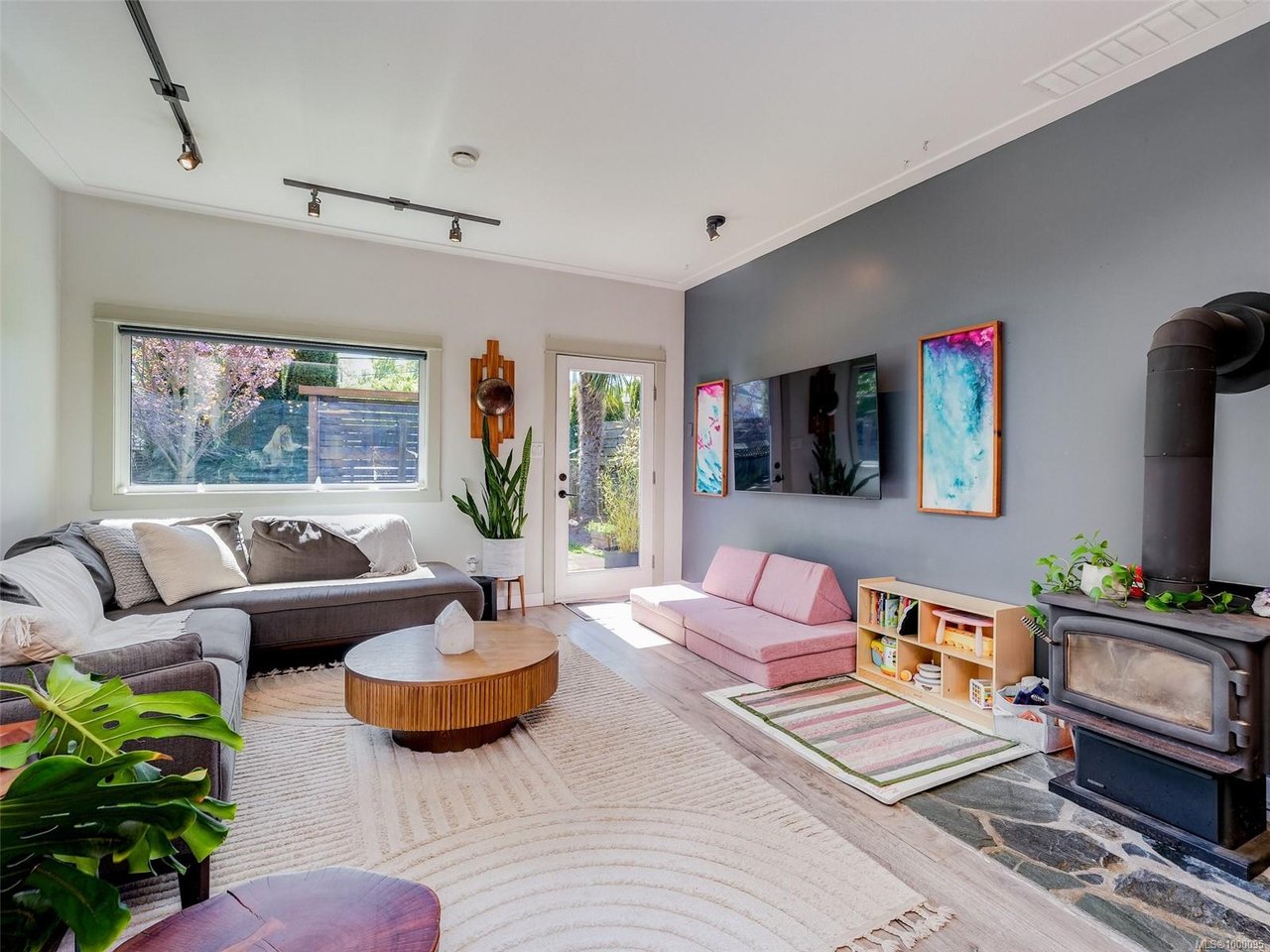 282 Burnside Rd, Victoria