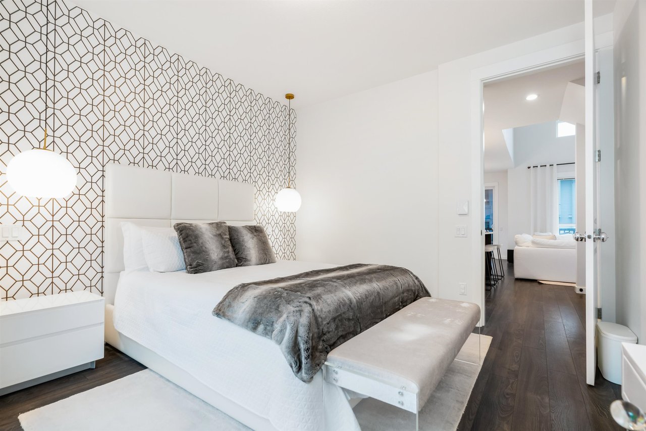 57-8438 207a St