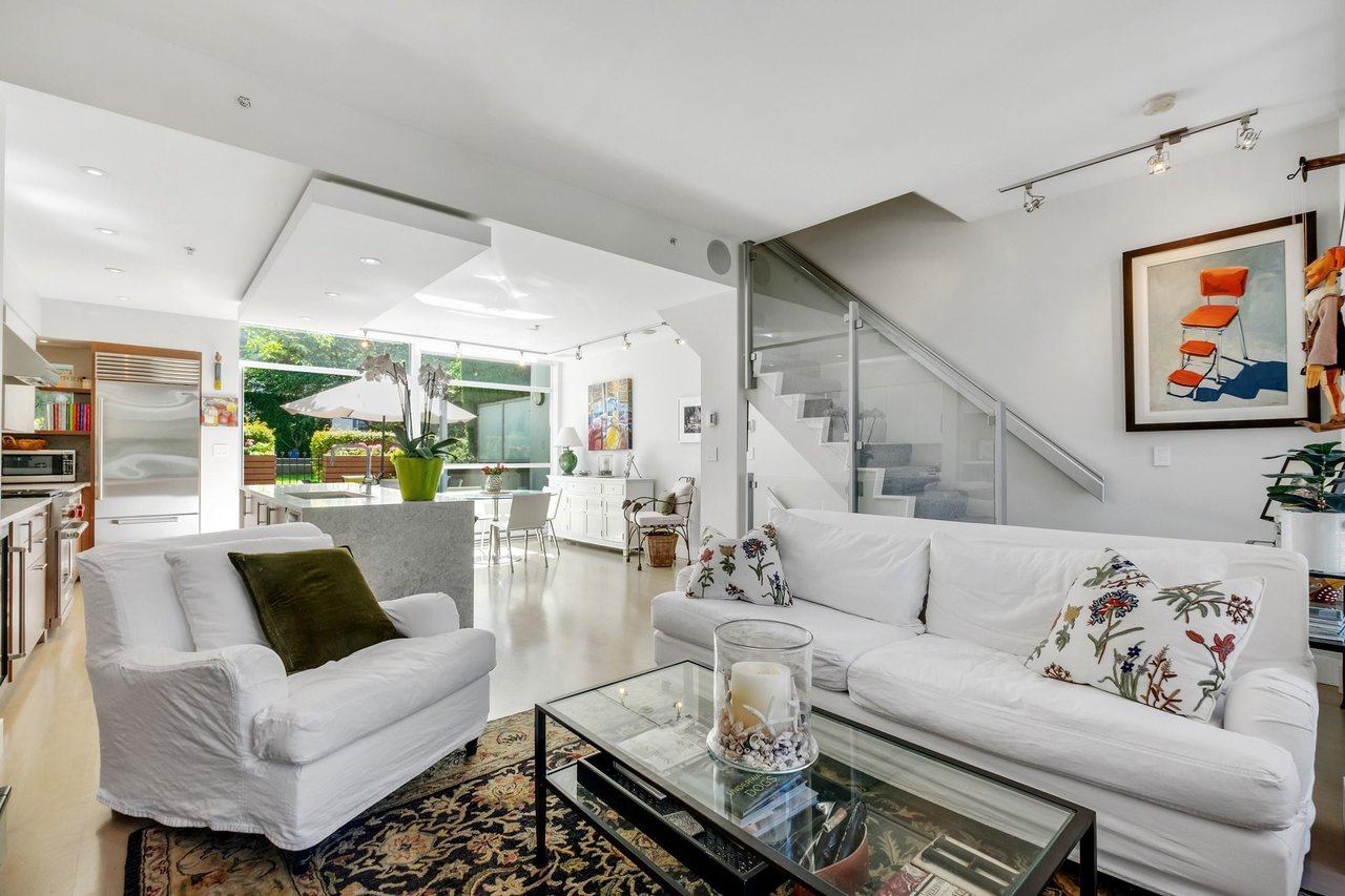 1566 W 8th Avenue, Vancouver
