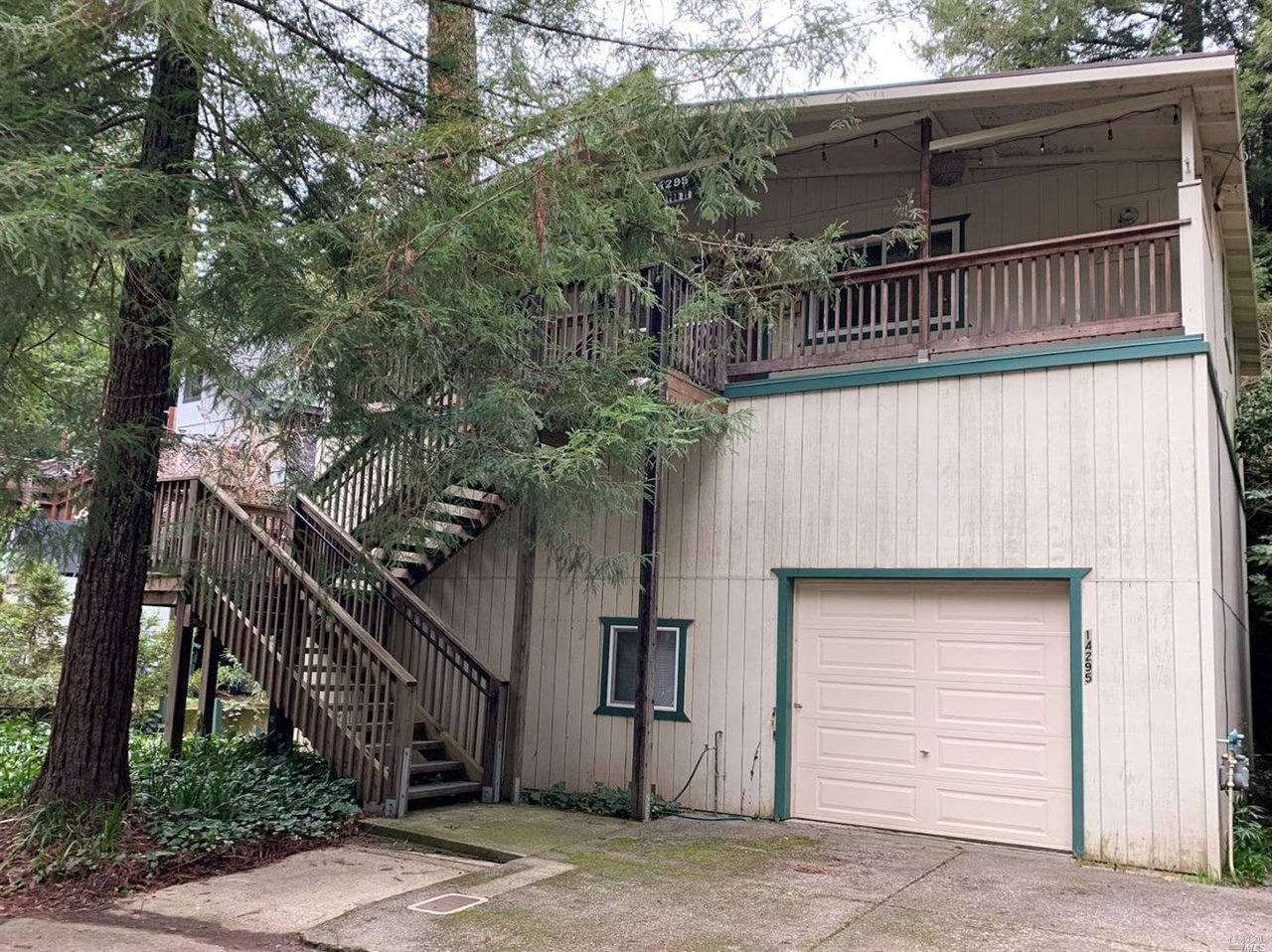 14295 Laurel Rd
