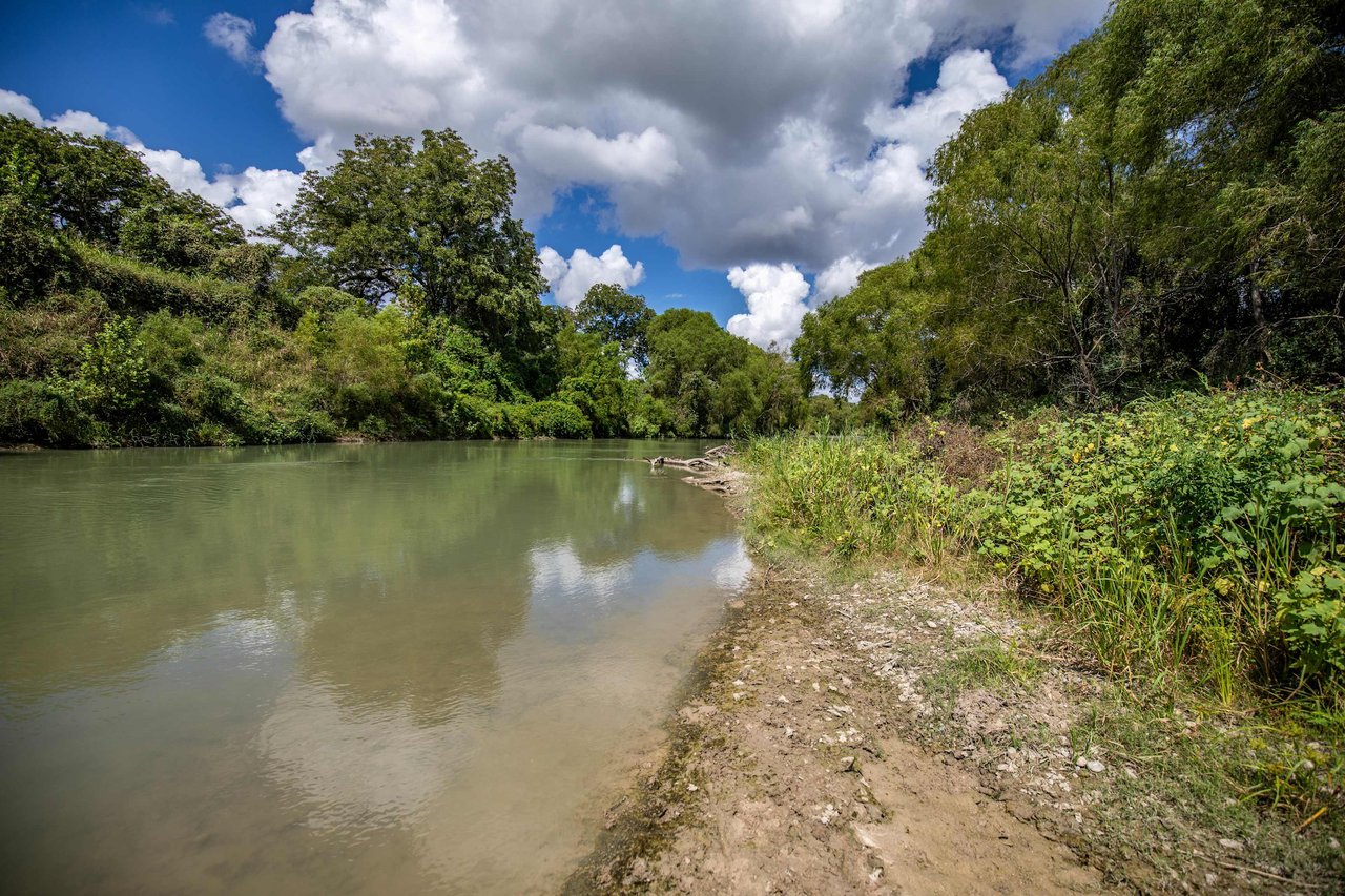 Lovers Lane River Ranch | 140± Acres | DeWitt County