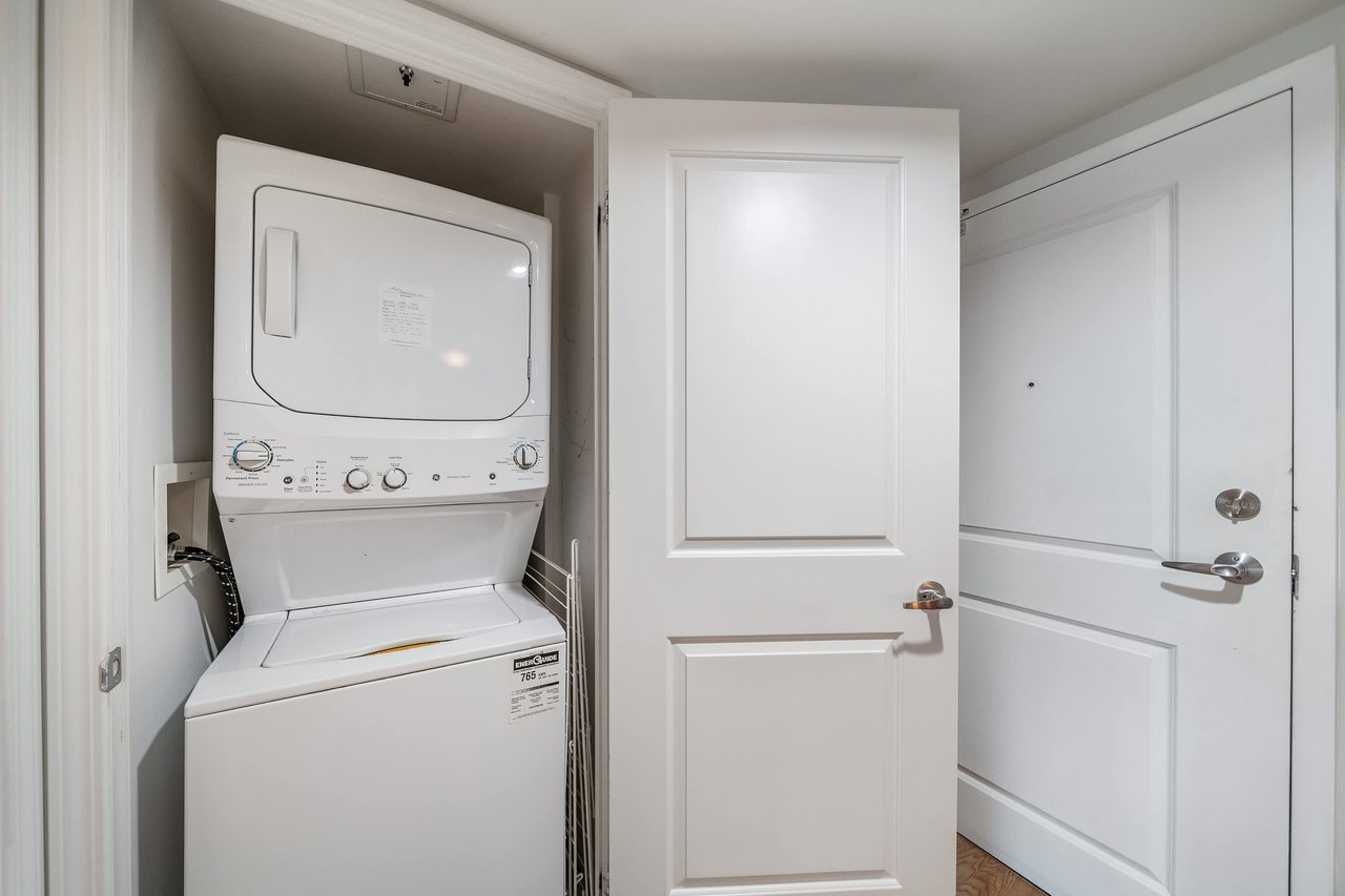15 Stafford Street #401