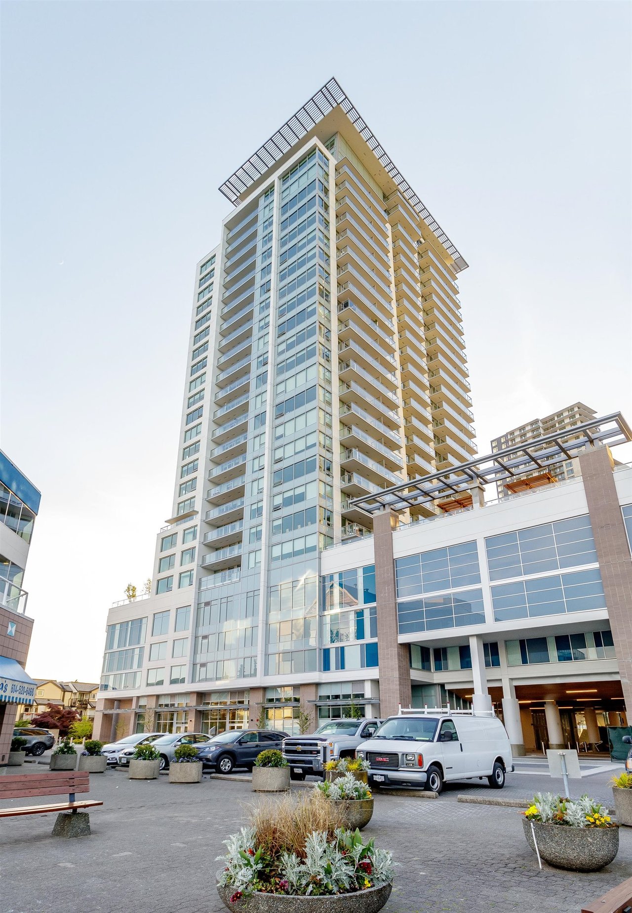 1705-988 Quayside Dr
