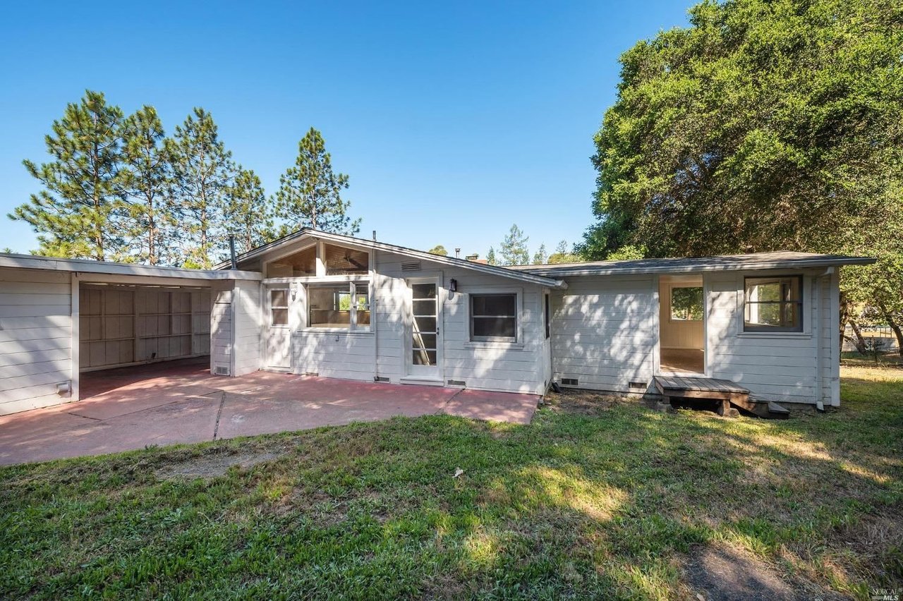 3295 Linwood Ave