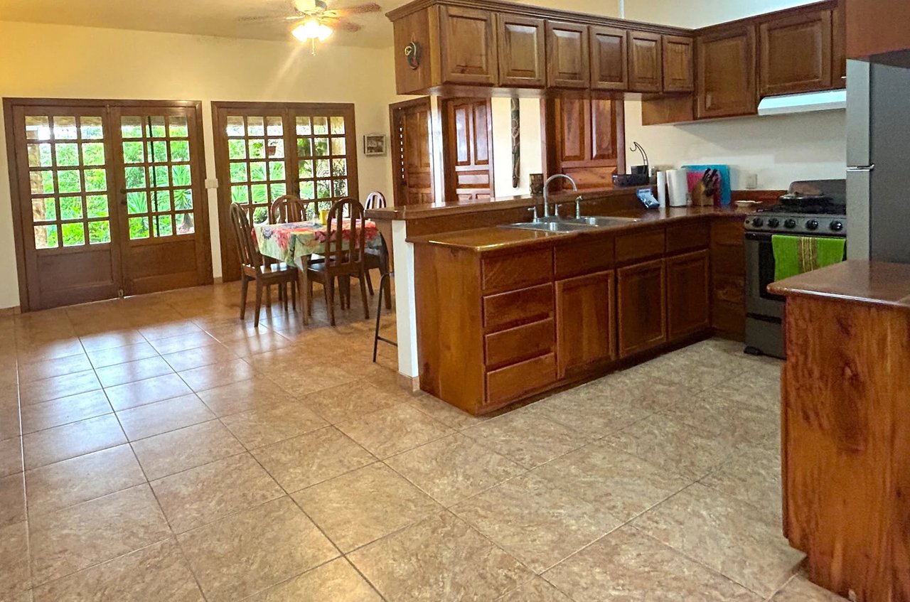 Lake View Home with Guest Casita, Lake Arenal, Alajuela