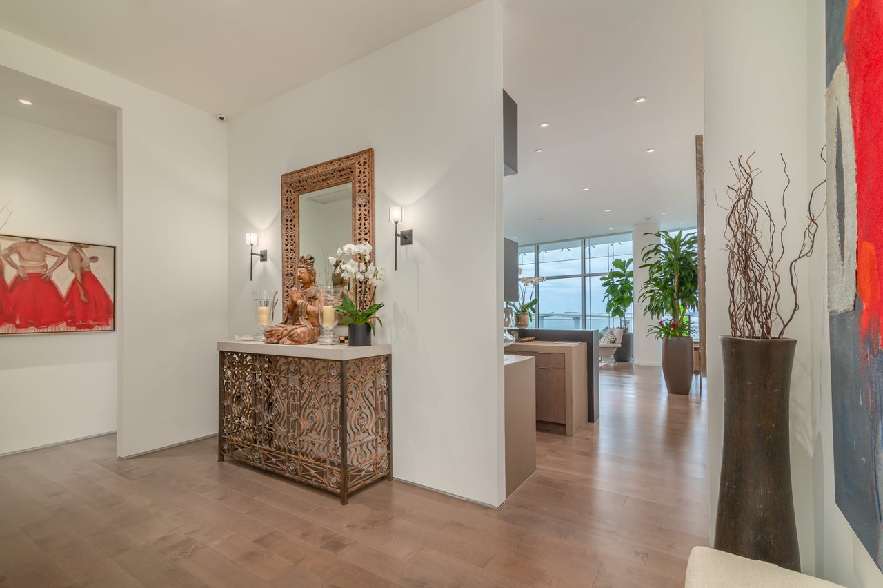 280 Golden Gate Point PH 2