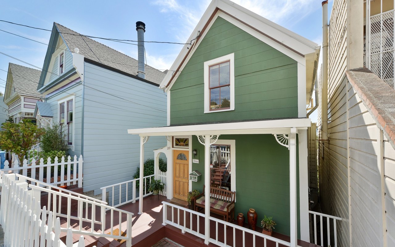 219 Hearst Ave