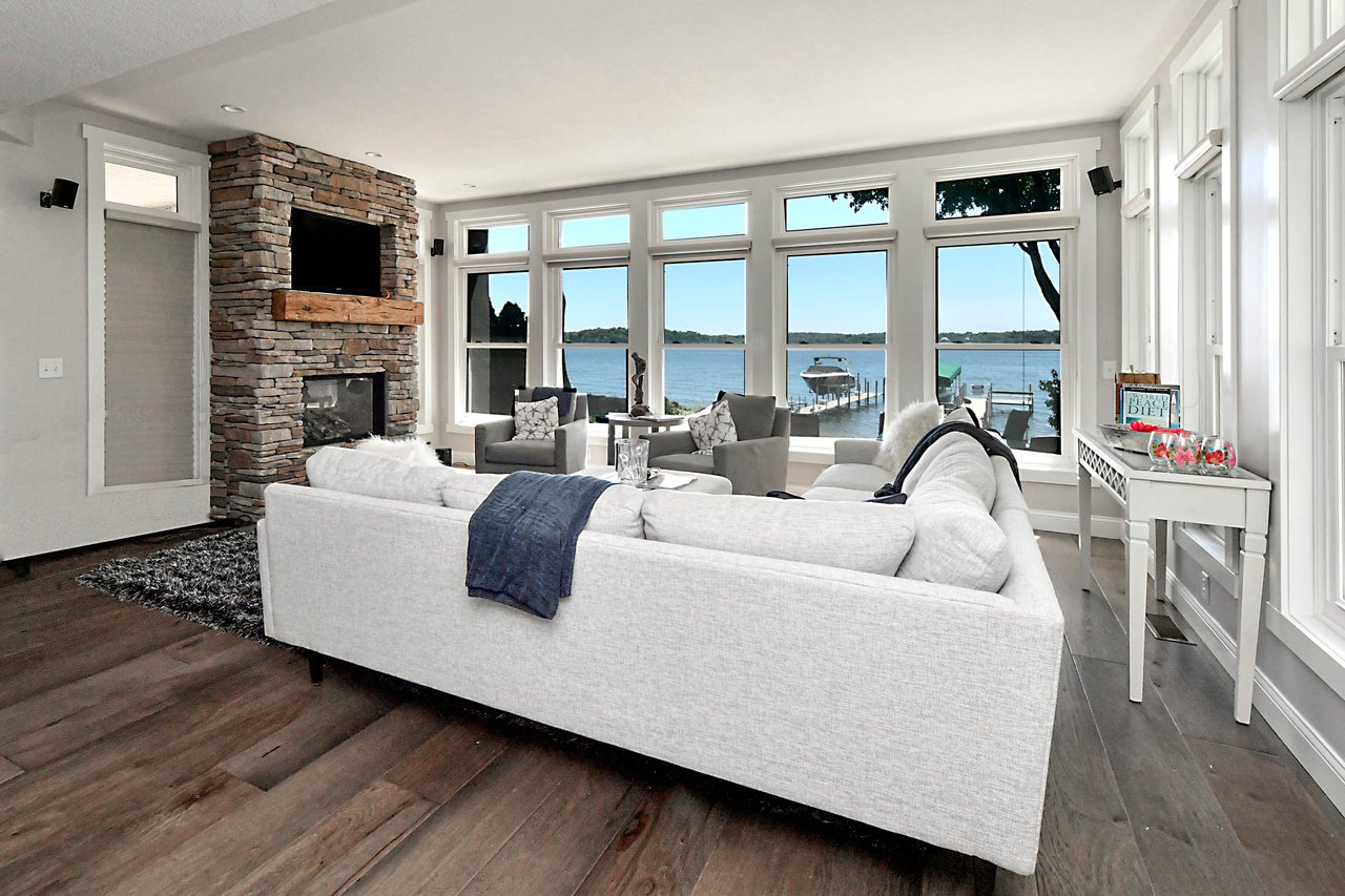5295 Edsall Road | Minnetrista