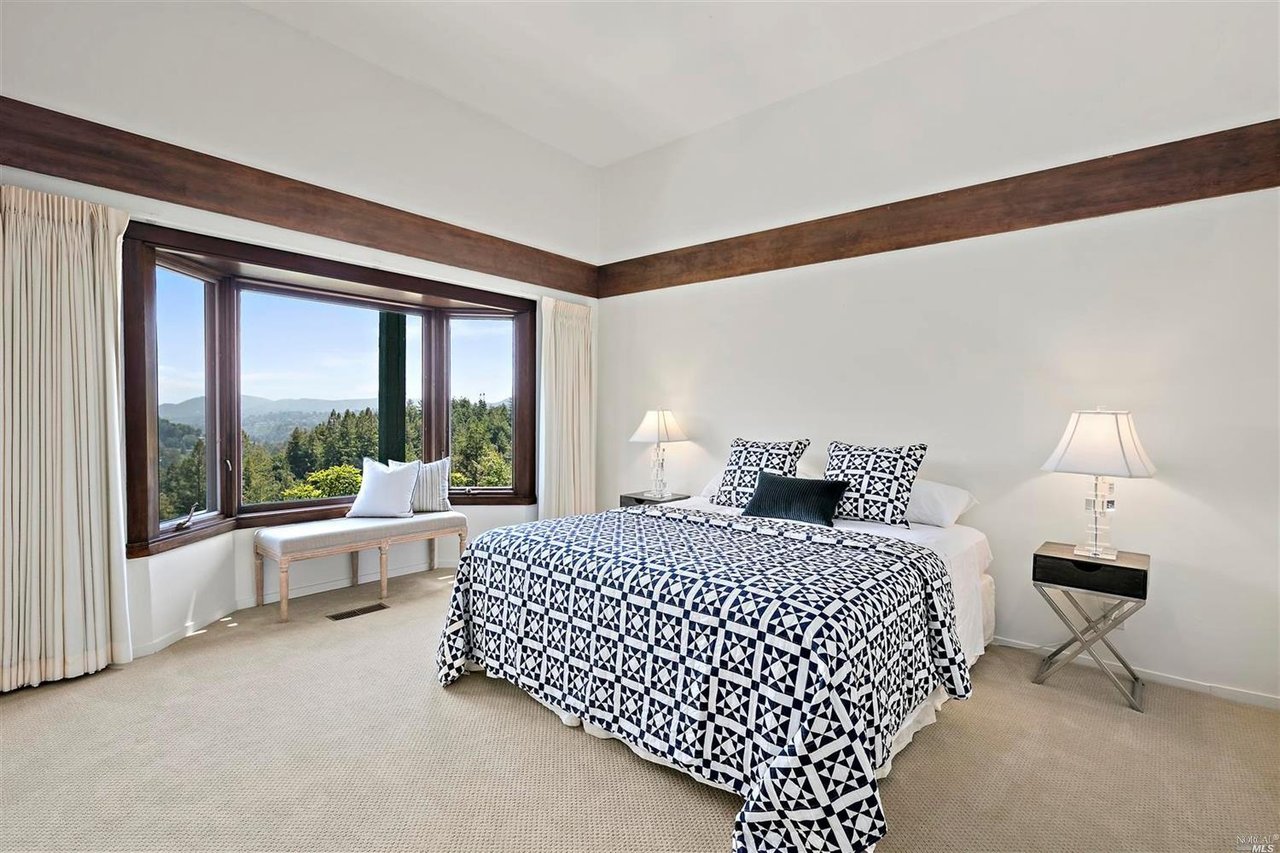 16 Manzanita Pl