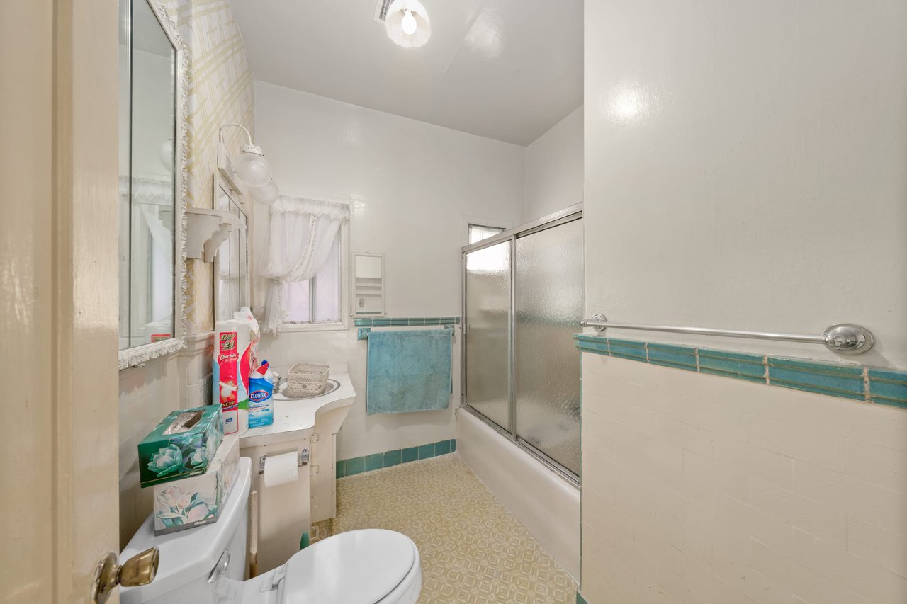 361 S Bundy Dr