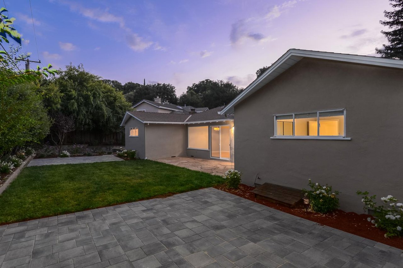 22160 Berkeley Court