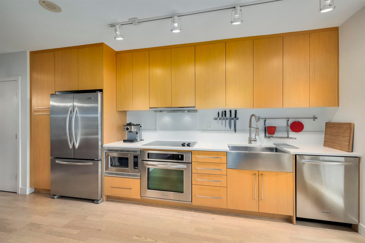 706-251 E 7th Ave