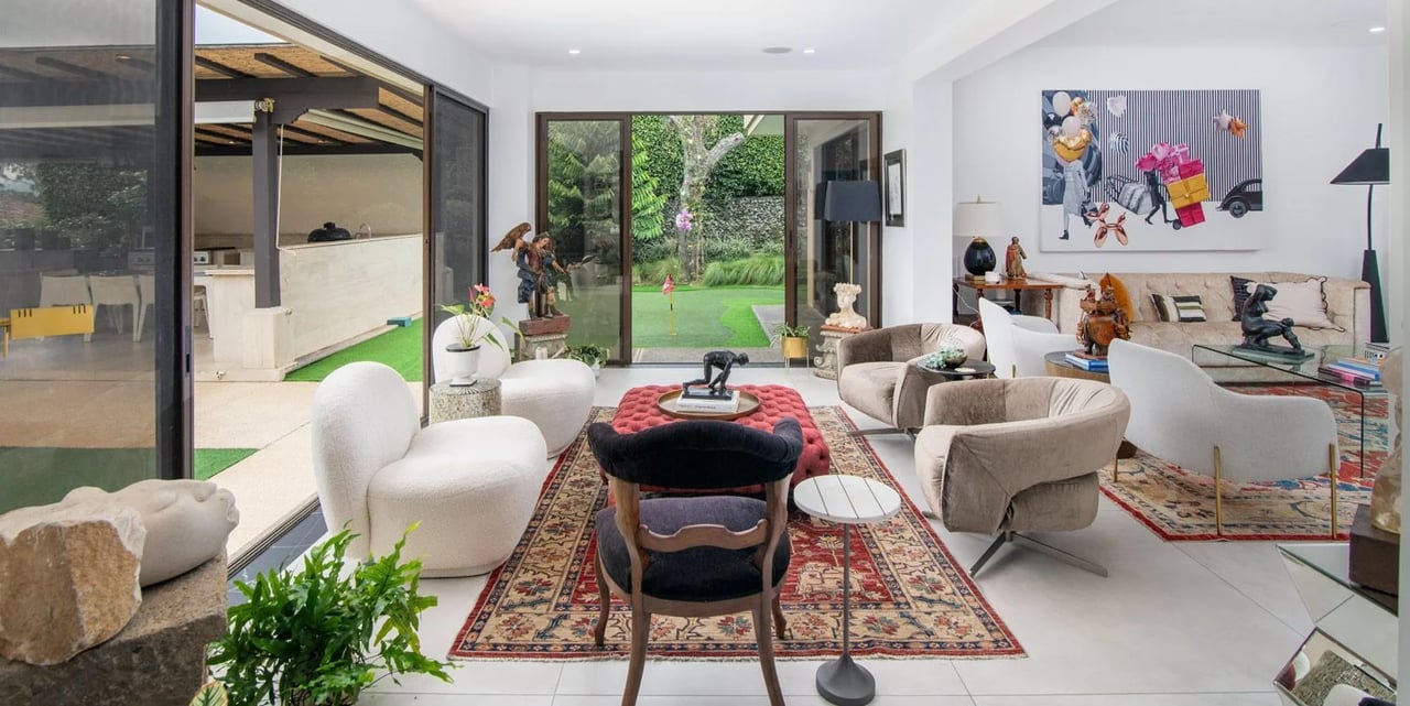 Renovated Pool Estate, Escazu, San Jose