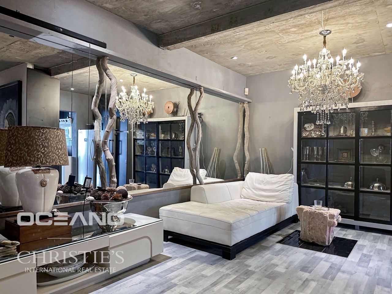 Magnificent Villa in Beacon Hill