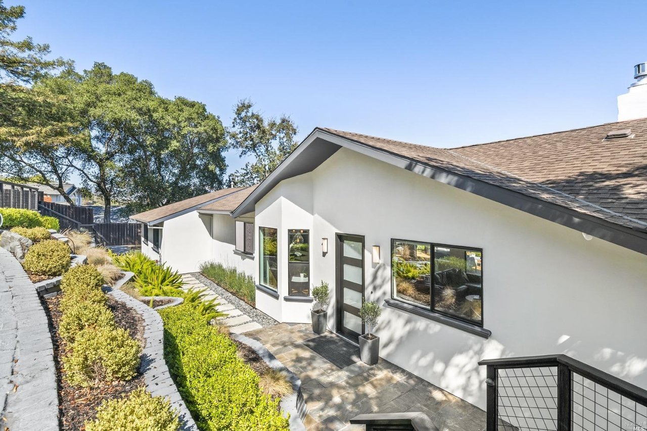 35 Oak View