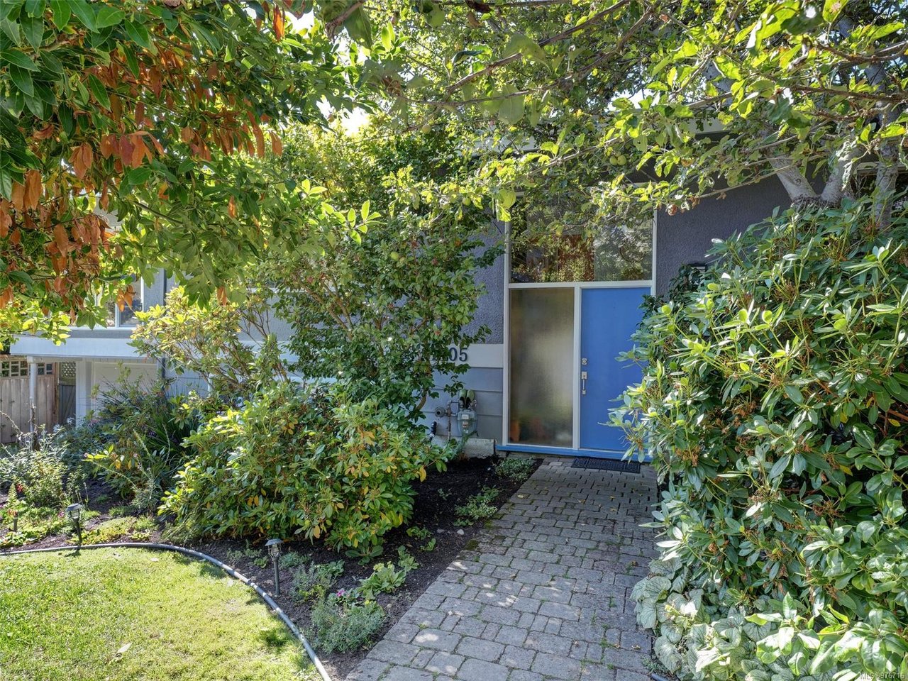 2105 Lorne Terr
