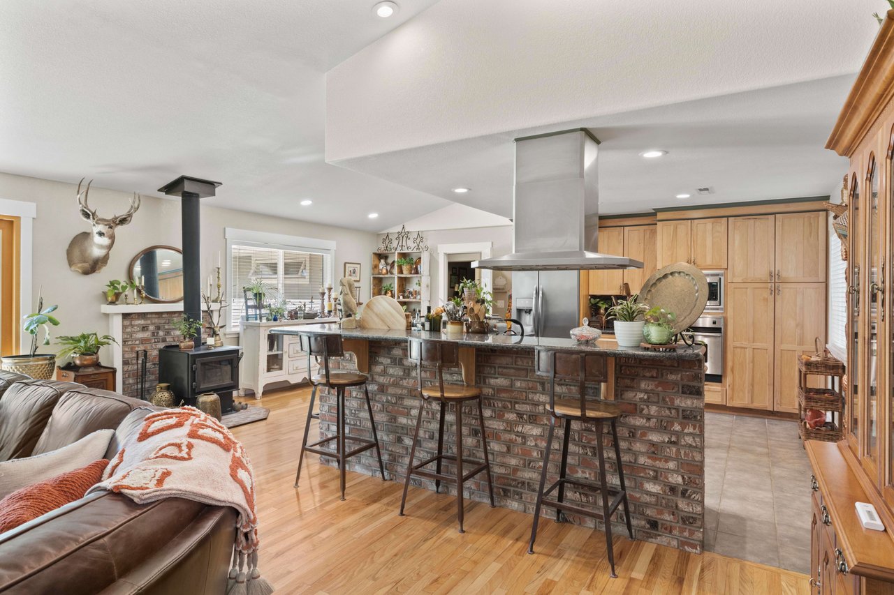 501 Shell Ln, Placerville
