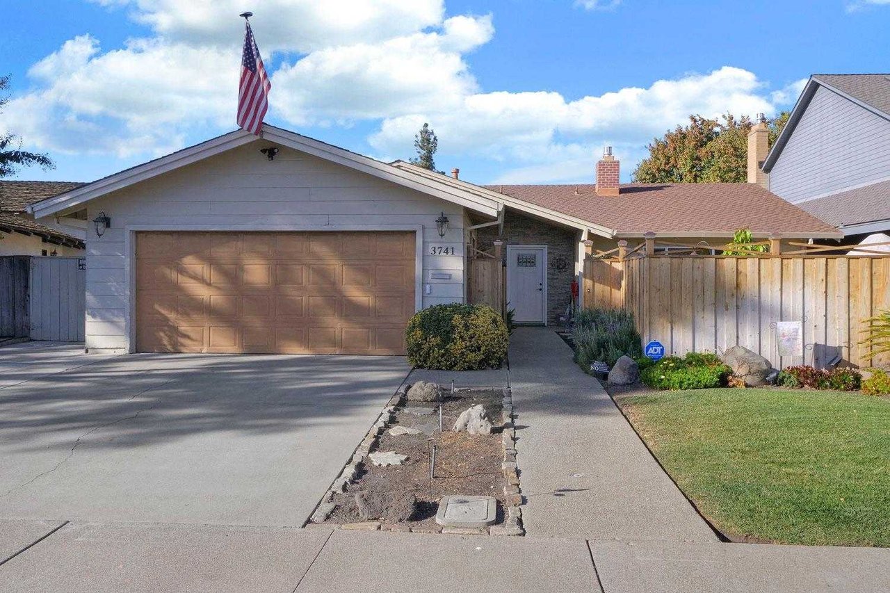 3741 N Portsmouth Circle