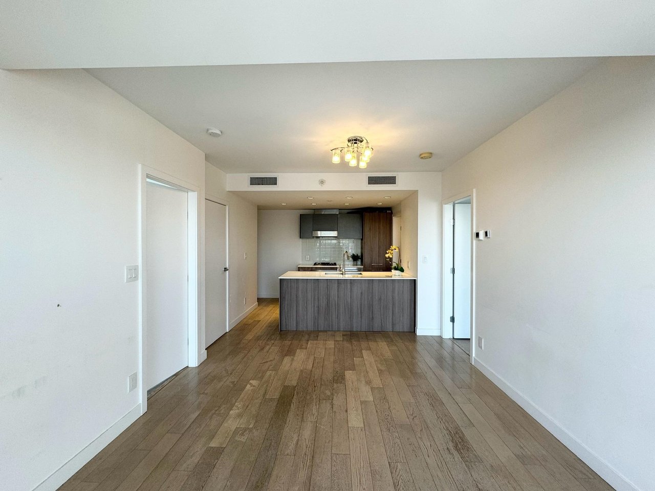 1607-2220 Kingsway, Vancouver