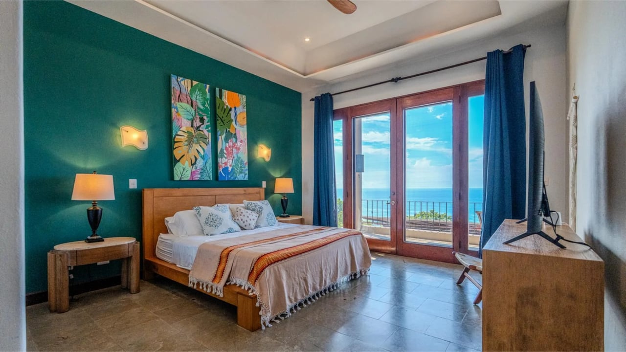 Solar Powered Coastal Luxury Estate, Dominical, Puntarenas