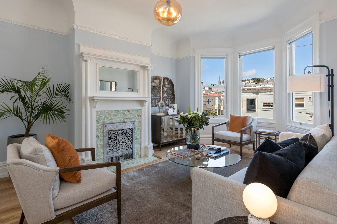 Top-Floor Two Bed Condo on 24th Street