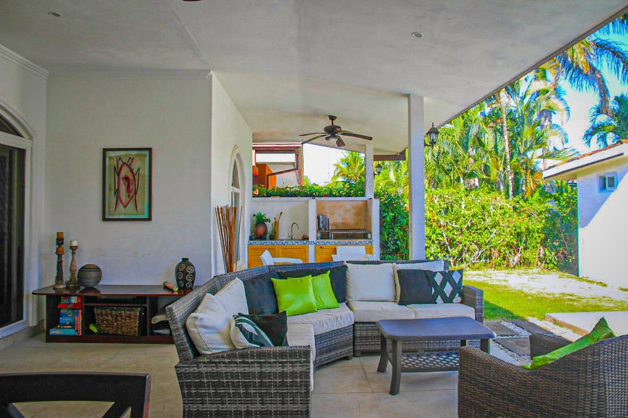 Remodeled Gated Community Home, Jaco, Puntarenas