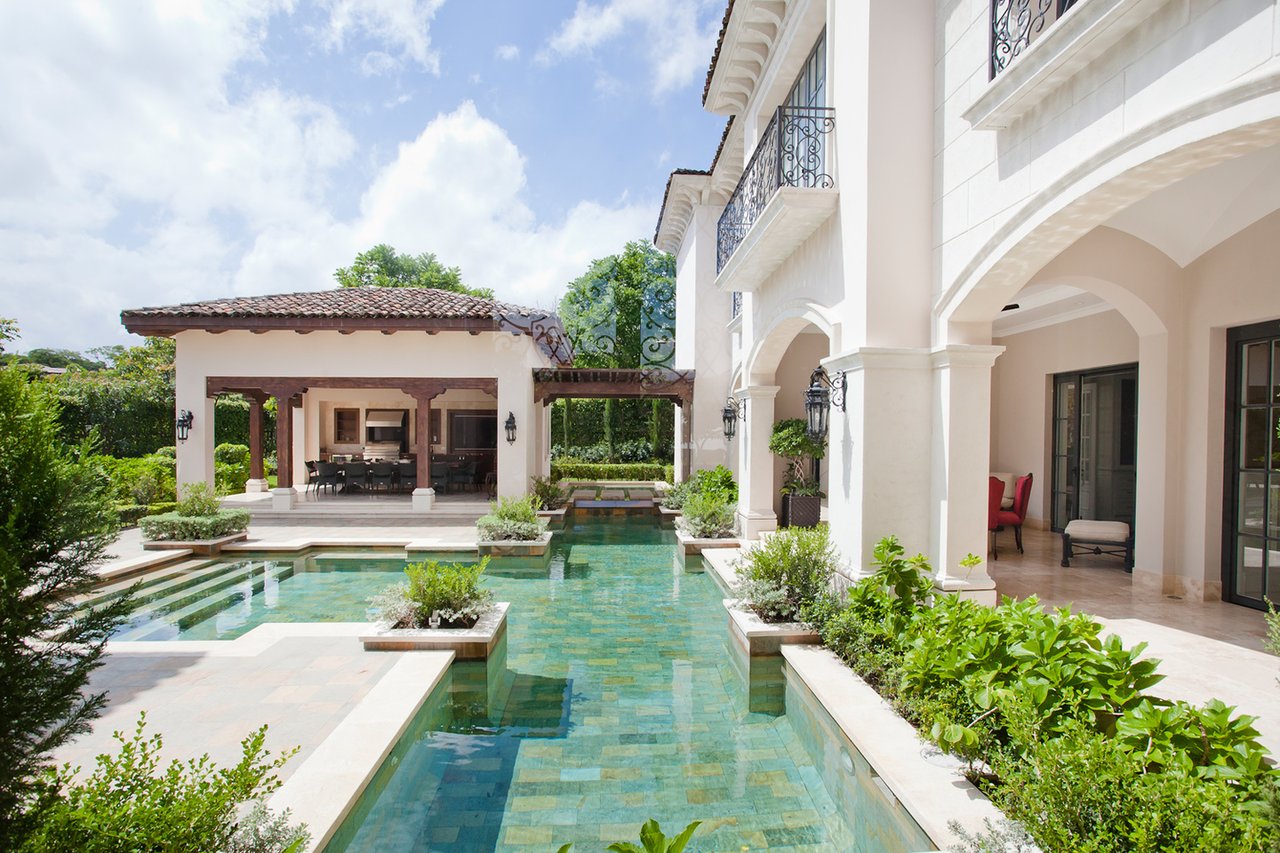 Contemporary Gated Estate, Santa Ana, San Jose