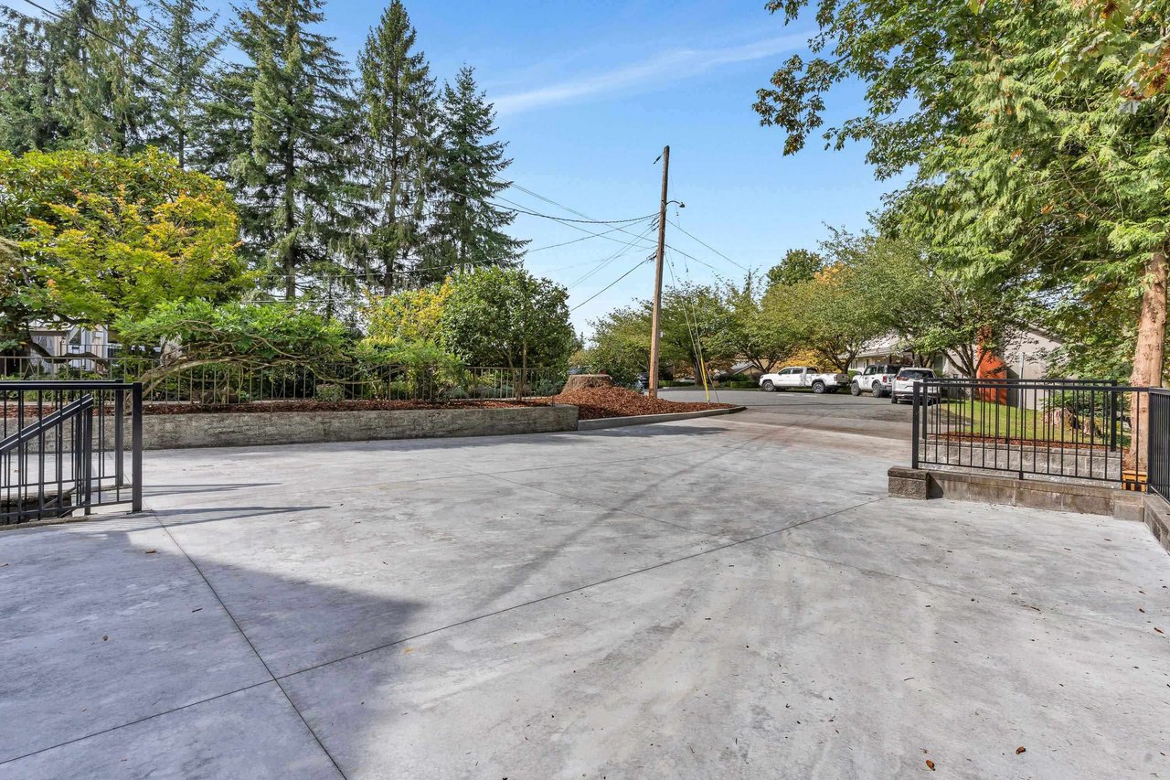 1904 Bowman Ave
