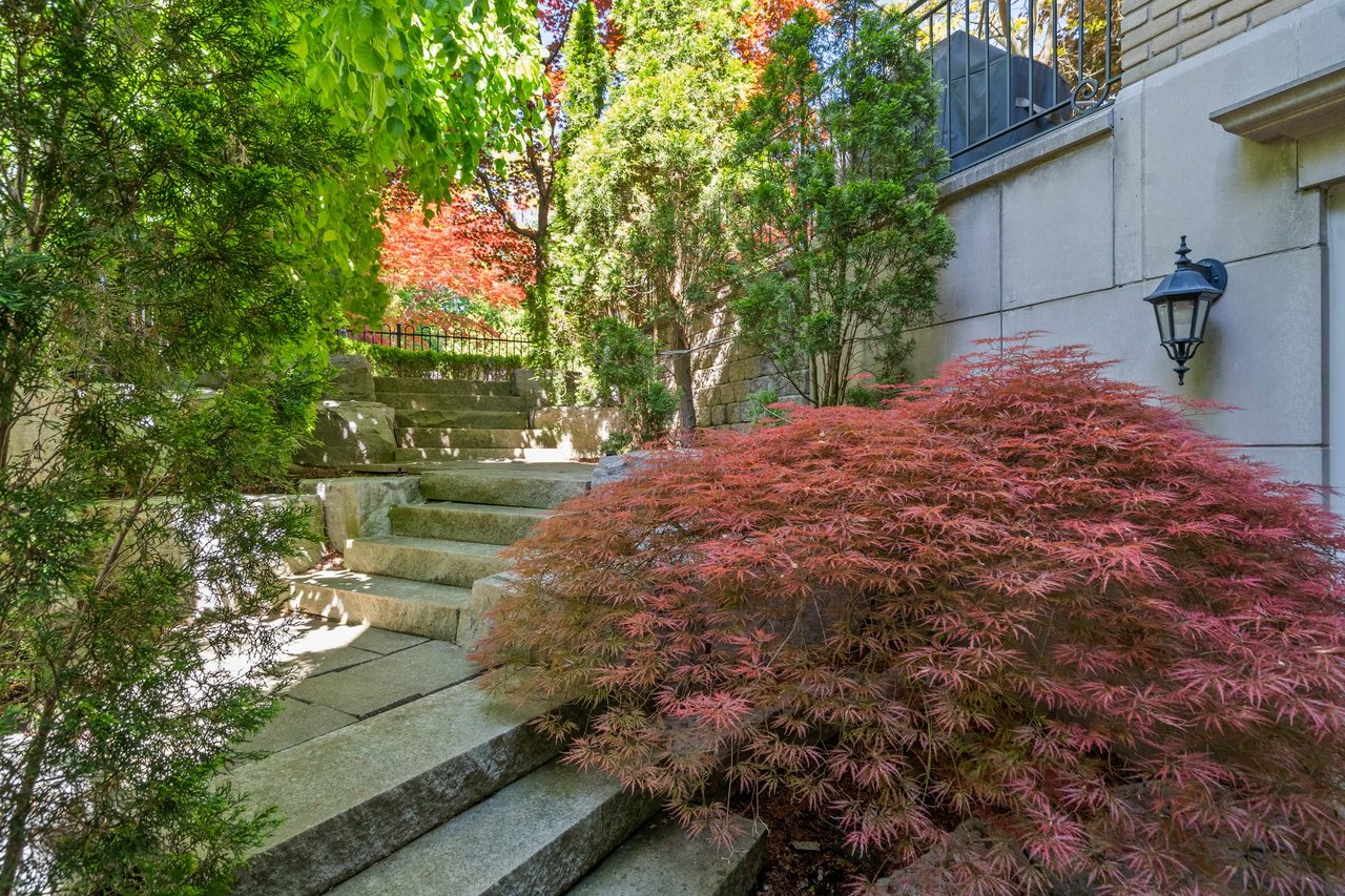 SOLD: Most Prestigious Location 