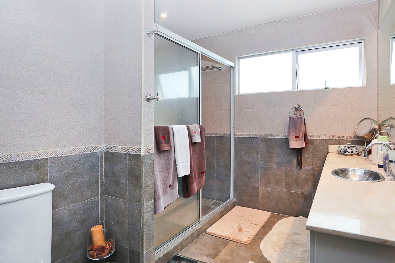 Panoramic View Furnished Condo, Escazu, San Jose