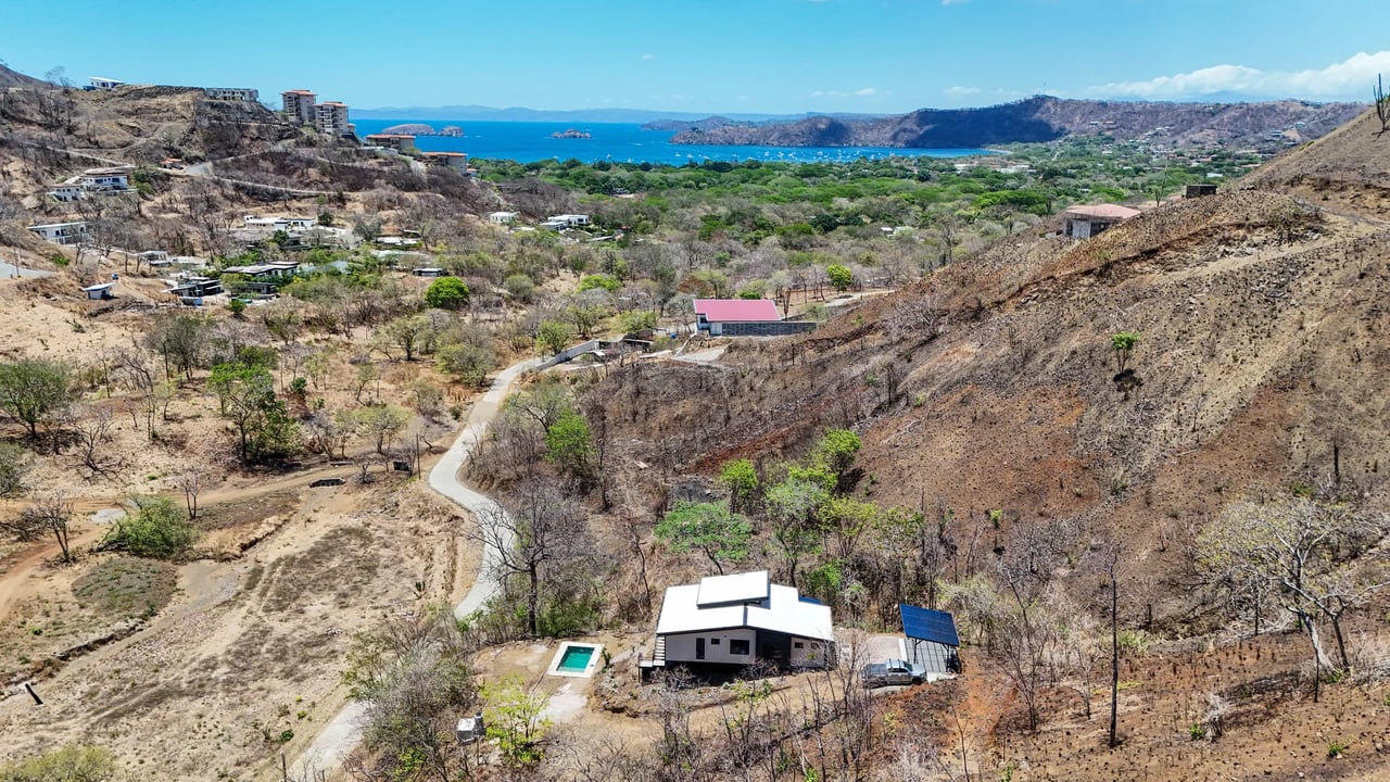 Modern Hilltop Home with Ocean Views, Papagayo, Guanacaste