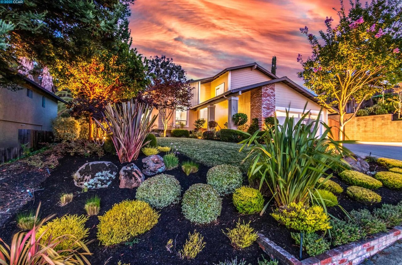 18682 W Cavendish