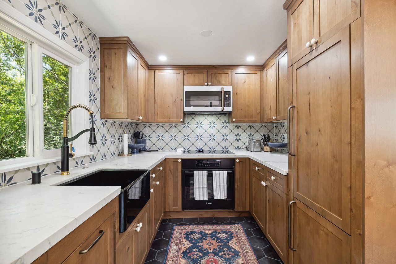 221 Redwood Drive