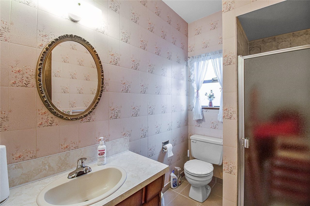 2920 Camrose Dr