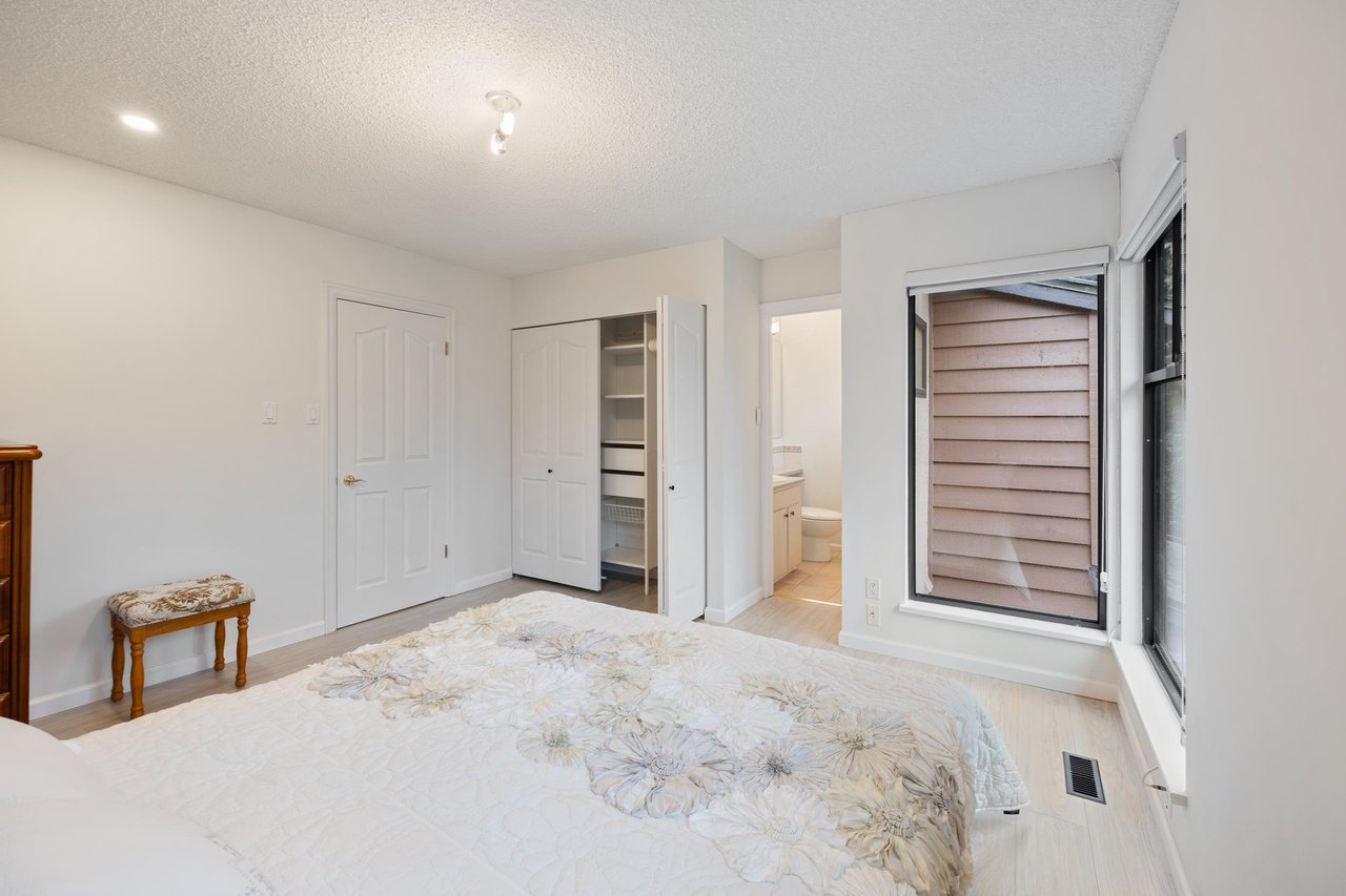 4681 Fernglen Pl