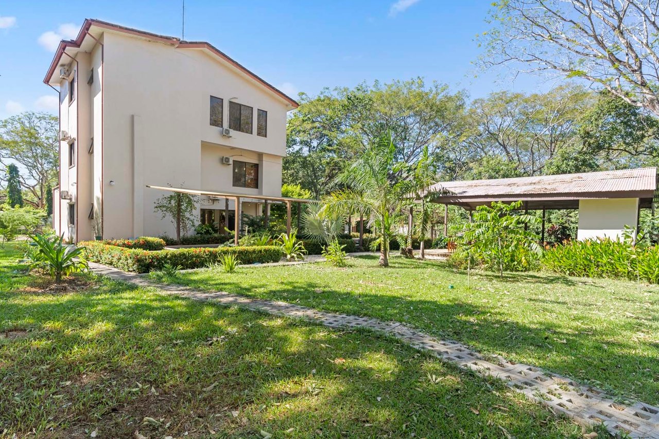 Multi Unit Apartment Complex, Tamarindo, Guanacaste